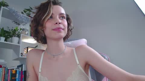 Milly online show from 01/04/25, 09:43