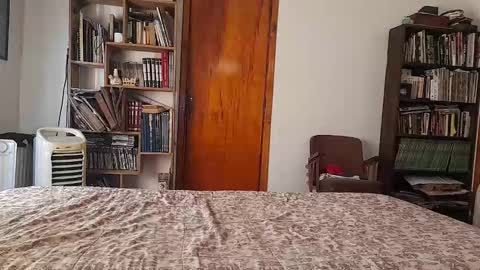 milodelmar online show from 09/08/25, 05:12