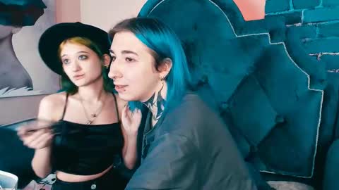 milten_trish online show from 12/11/24, 02:11