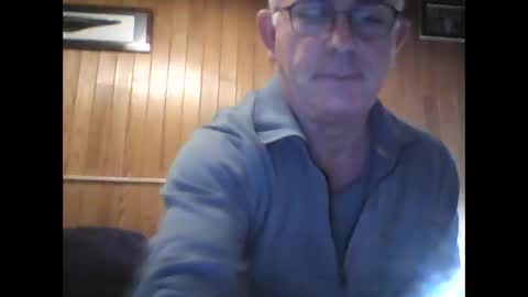 Snapshot of milu72 chatting on 01/16/25, 12:02 milu72 online show from 01/16/25, 12:02