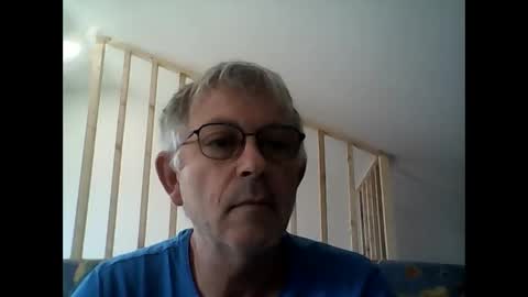 Snapshot of milu72 chatting on 10/11/25, 12:04 milu72 online show from 10/11/25, 12:04