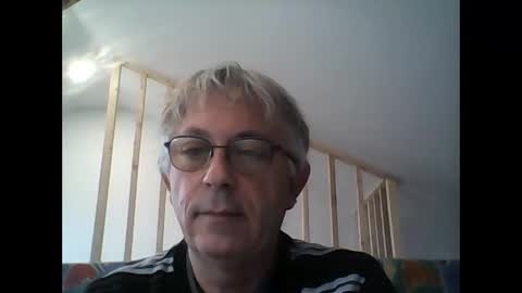 Snapshot of milu72 chatting on 11/22/25, 10:14 milu72 online show from 11/22/25, 10:14