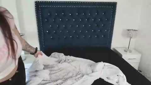 Milu ballmer  online show from 09/16/25, 06:42