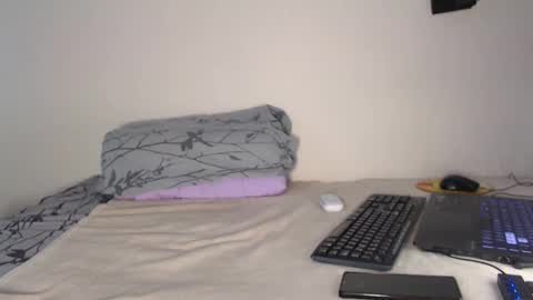 Snapshot of miluegin chatting on 10/27/25, 10:52 Noah online show from 10/27/25, 10:52