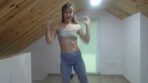 milusea online show from 10/01/25, 11:38