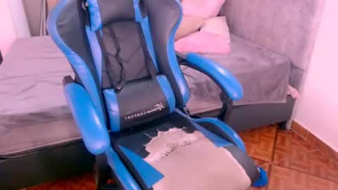 miluu_444 online show from 06/11/26, 10:41