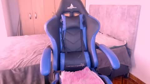 miluu_444 online show from 06/15/26, 04:42