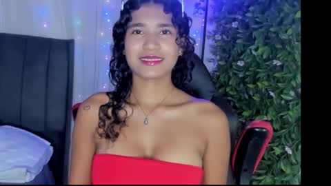 Snapshot of miluuu18 chatting on 12/03/24, 03:00 Miluu online show from 12/03/24, 03:00