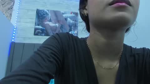 Snapshot of miluuu18 chatting on 12/29/24, 12:09 Miluu online show from 12/29/24, 12:09