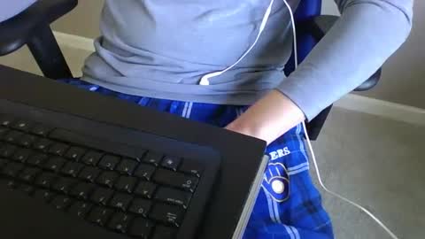 milwaukeebadger24 online show from 01/24/25, 04:17