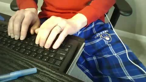 milwaukeebadger24 online show from 02/28/25, 10:50