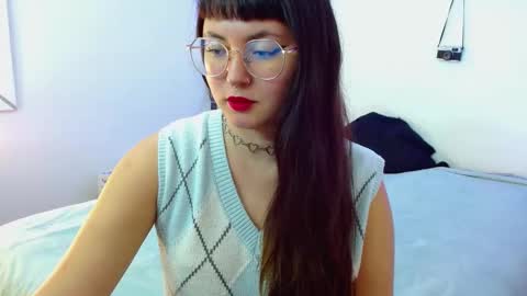 mily_baker online show from 12/01/24, 09:59