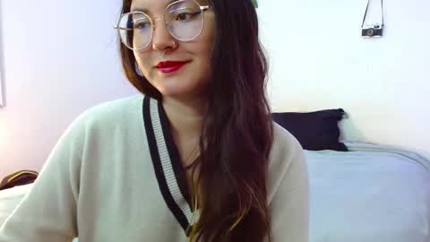 mily_baker online show from 01/07/25, 04:48