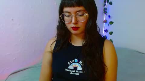 mily_baker online show from 01/28/25, 09:40