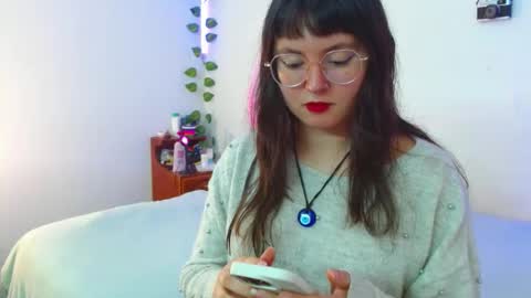 mily_baker online show from 02/18/25, 09:31