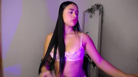 Snapshot of mily_ortiz chatting on 02/11/26, 02:33 Mily Ortiz online show from 02/11/26, 02:33