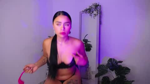 Snapshot of mily_ortiz chatting on 02/23/26, 02:58 Mily Ortiz online show from 02/23/26, 02:58