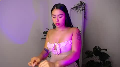 Snapshot of mily_ortiz chatting on 02/27/26, 02:39 Mily Ortiz online show from 02/27/26, 02:39