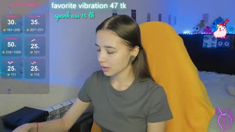 Snapshot of milyamess chatting on 02/07/25, 09:58 Emily online show from 02/07/25, 09:58