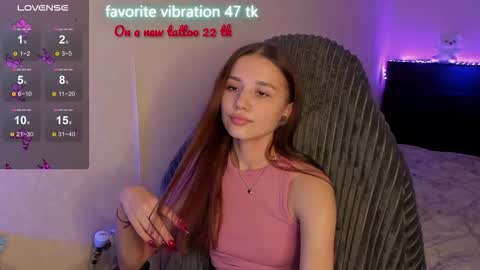 Snapshot of milyamess chatting on 09/20/25, 07:15 Emily online show from 09/20/25, 07:15