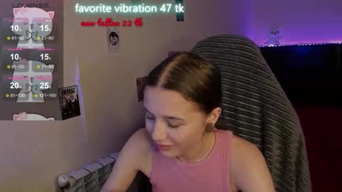 Snapshot of milyamess chatting on 11/11/25, 07:58 Emily online show from 11/11/25, 07:58