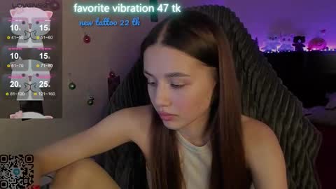 Snapshot of milyamess chatting on 01/08/26, 05:48 Emily online show from 01/08/26, 05:48