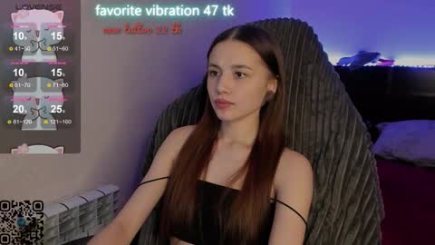 Snapshot of milyamess chatting on 02/03/26, 04:23 Emily online show from 02/03/26, 04:23