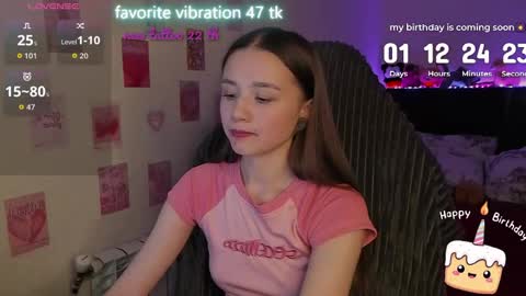 Snapshot of milyamess chatting on 04/23/26, 08:35 Emily online show from 04/23/26, 08:35