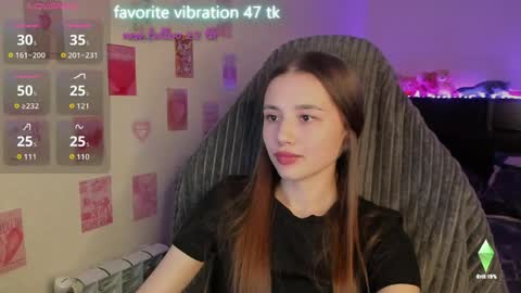 Snapshot of milyamess chatting on 05/15/26, 05:53 Emily online show from 05/15/26, 05:53