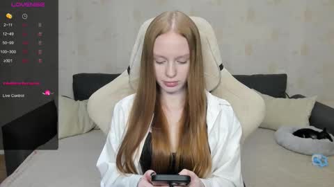 Milena and Jasper online show from 09/22/25, 11:34