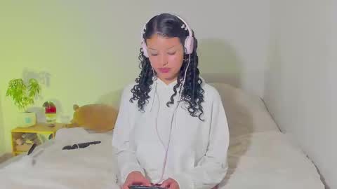 Snapshot of mimi_sa chatting on 12/26/24, 09:26 Mimii online show from 12/26/24, 09:26