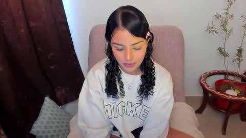 Snapshot of mimi_sa chatting on 11/30/25, 09:08 Mimii online show from 11/30/25, 09:08