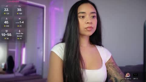 Snapshot of mimibabyxxx chatting on 12/02/25, 12:27 Mimi Baby online show from 12/02/25, 12:27