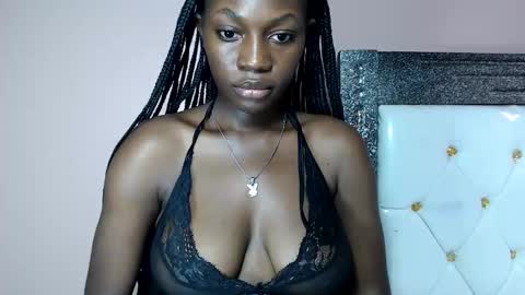 mimiebony online show from 03/28/26, 11:54