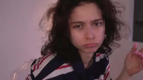  IRIS  online show from 12/04/25, 08:23