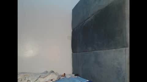 mimi online show from 11/11/25, 11:38