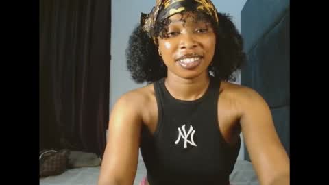 mimi online show from 11/17/25, 08:14