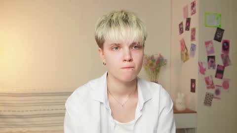 Sonya online show from 10/24/25, 01:29