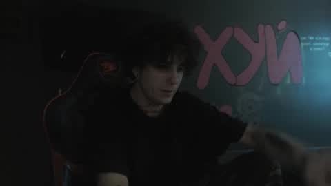 Max online show from 11/05/25, 09:48