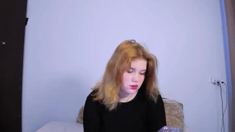 hi Im Mina  online show from 09/14/25, 02:11