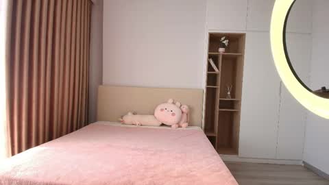 Mina online show from 06/08/26, 02:23
