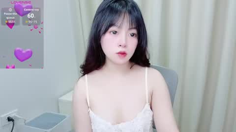 Snapshot of minaaaa69879 chatting on 06/05/26, 08:09 Na online show from 06/05/26, 08:09