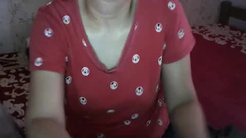 Snapshot of minaforu chatting on 12/18/25, 01:00 Mnaforu online show from 12/18/25, 01:00