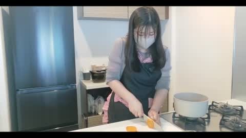Snapshot of minami0804 chatting on 06/12/26, 05:17 minami0804 online show from 06/12/26, 05:17