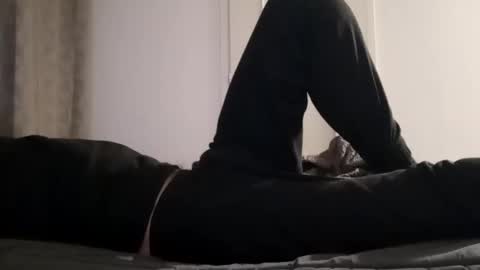 Snapshot of minaquerida chatting on 12/12/24, 03:10 Ll online show from 12/12/24, 03:10