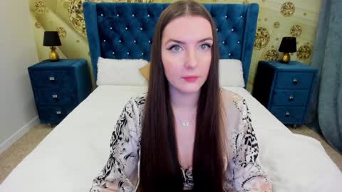 minchelskatrina online show from 12/17/24, 12:33
