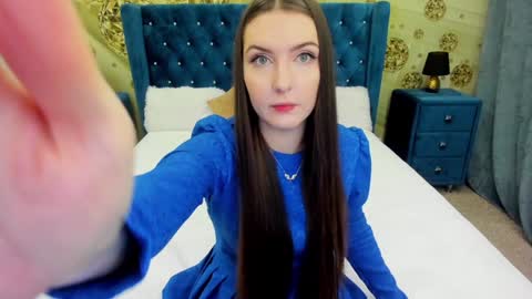 minchelskatrina online show from 01/04/25, 06:09