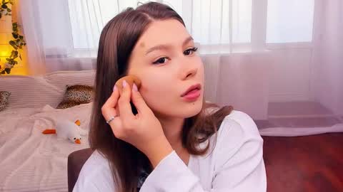 Snapshot of minditrelles chatting on 10/10/25, 07:18 Mindi online show from 10/10/25, 07:18