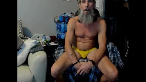 Snapshot of mindphuk chatting on 02/13/25, 10:43 mindphuk online show from 02/13/25, 10:43