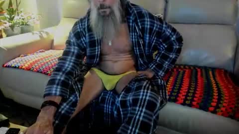 Snapshot of mindphuk chatting on 12/01/25, 10:37 mindphuk online show from 12/01/25, 10:37